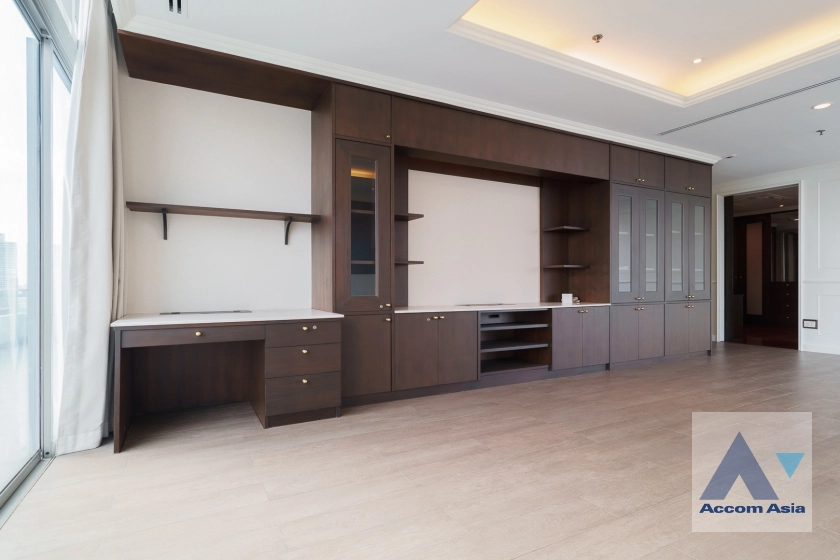 22  4 br Condominium For Sale in Sukhumvit ,Bangkok BTS Phrom Phong at The Madison AA41519