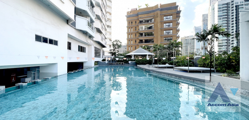  1 Bedroom  Condominium For Rent in Sukhumvit, Bangkok  near BTS Phrom Phong (AA41530)