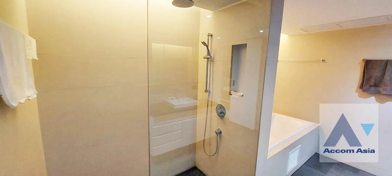 16  3 br Condominium For Sale in Ploenchit ,Bangkok BTS Chitlom at Somkid Gardens AA41531