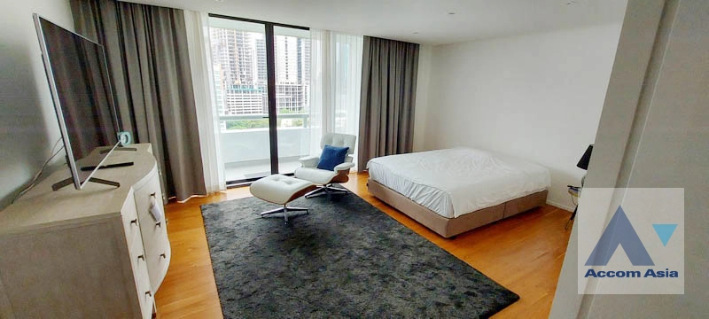 9  3 br Condominium For Sale in Ploenchit ,Bangkok BTS Chitlom at Somkid Gardens AA41531