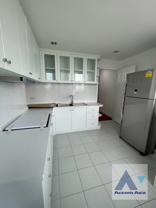  2 Bedrooms  Condominium For Rent in Sukhumvit, Bangkok  near BTS Phrom Phong (AA41538)