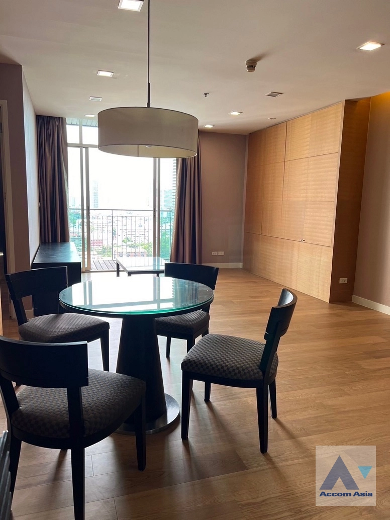  1 Bedroom  Condominium For Sale in Sathorn, Bangkok  near BTS Chong Nonsi (AA41541)