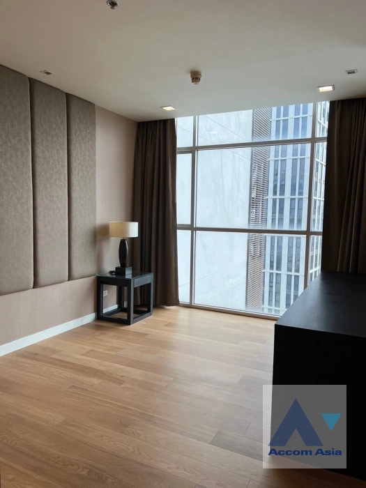  1 Bedroom  Condominium For Sale in Sathorn, Bangkok  near BTS Chong Nonsi (AA41541)