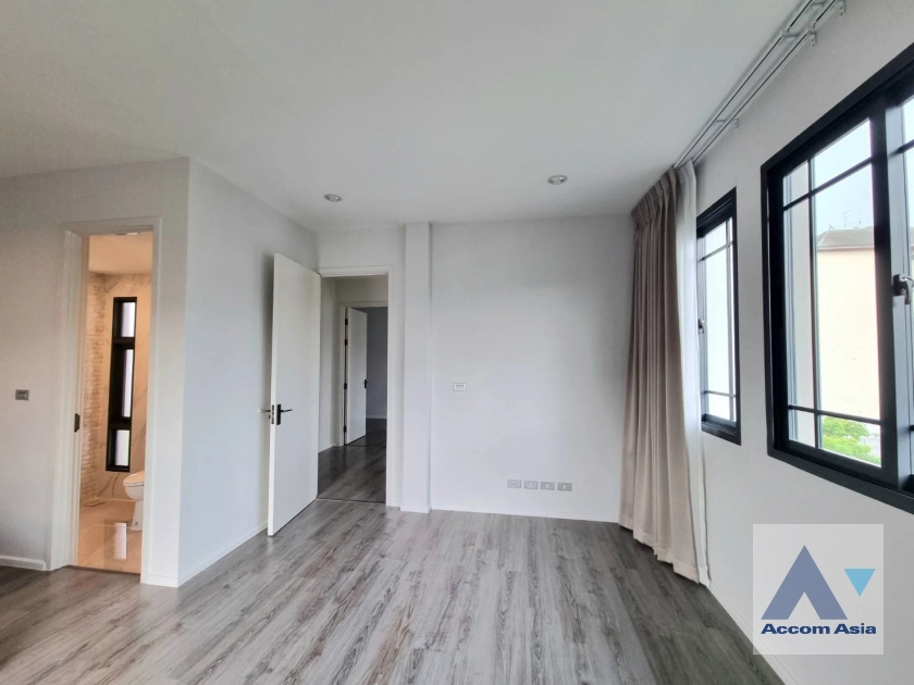 5  4 br House For Rent in Pattanakarn ,Bangkok BTS Udomsuk at House AA41563