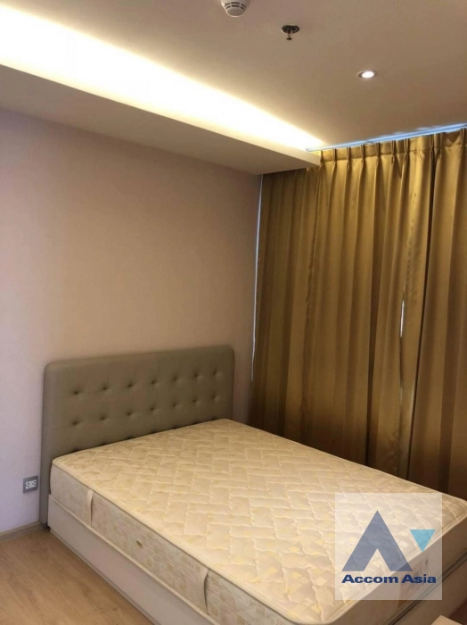  1 Bedroom  Condominium For Sale in Sukhumvit, Bangkok  near BTS Thong Lo (AA41564)