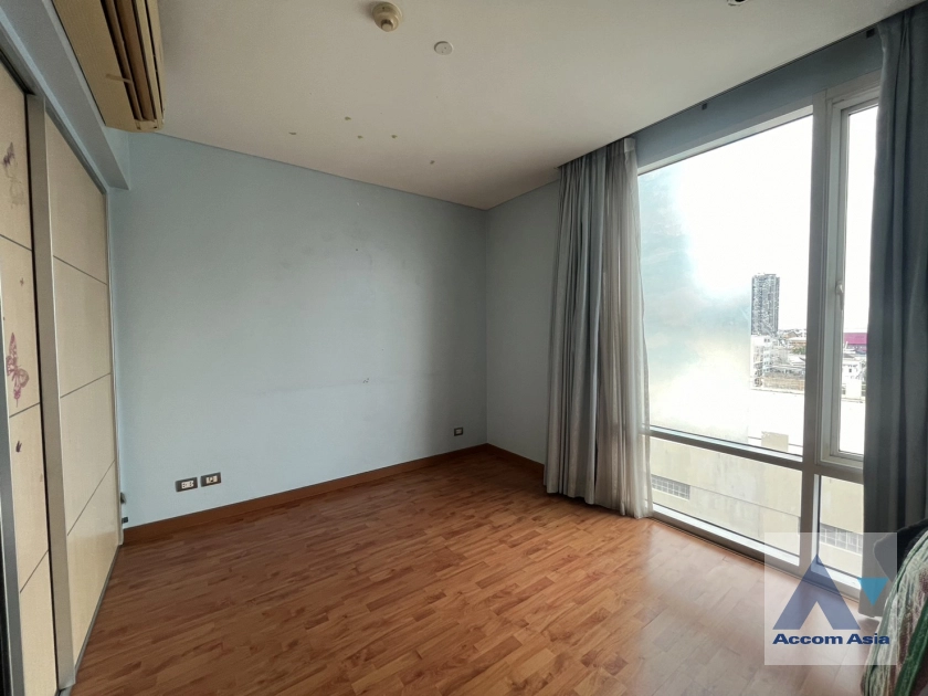 10  3 br Condominium For Sale in Sukhumvit ,Bangkok BTS Ekkamai at Fullerton Sukhumvit AA41565