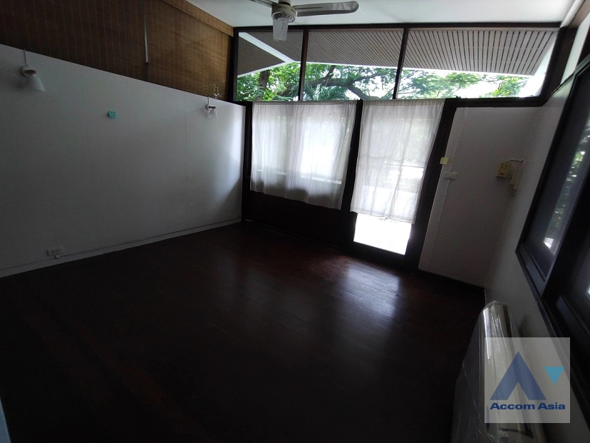 5  4 br House For Rent in sukhumvit ,Bangkok BTS Ekkamai AA41570