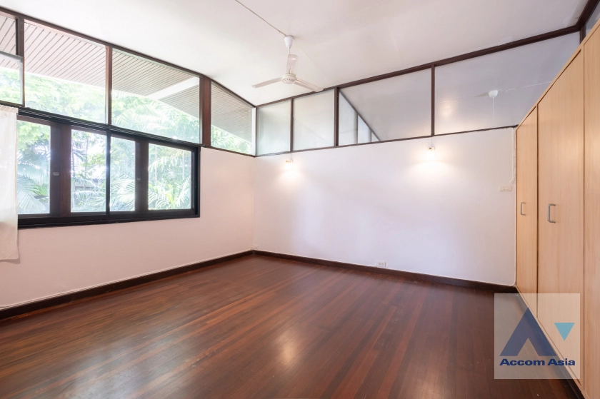 23  4 br House For Rent in Sukhumvit ,Bangkok BTS Ekkamai AA41570