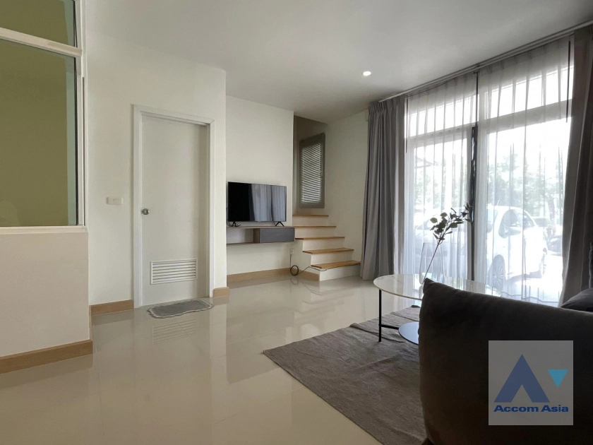  4 Bedrooms  Townhouse For Rent & Sale in Bangna, Bangkok  (AA41574)