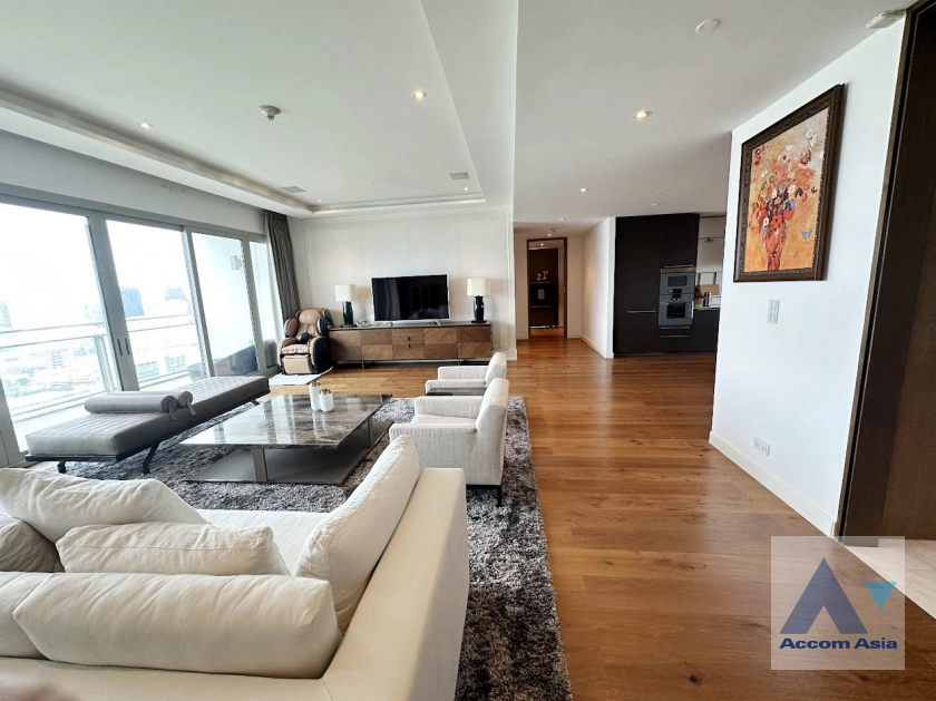 Fully Furnished, Penthouse |  3 Bedrooms  Condominium For Sale in Ploenchit, Bangkok  near BTS Ratchadamri (AA41590)