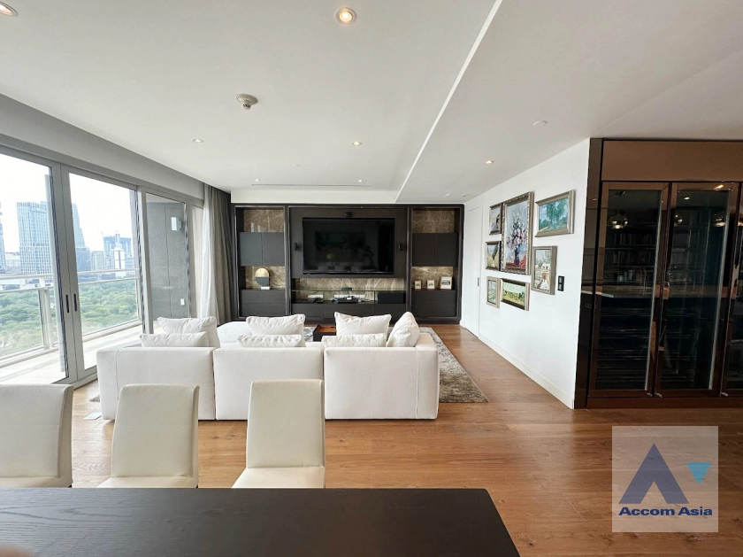 Fully Furnished, Penthouse |  3 Bedrooms  Condominium For Sale in Ploenchit, Bangkok  near BTS Ratchadamri (AA41590)