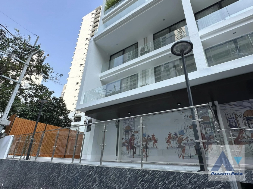  Retail / showroom For Rent in Sukhumvit, Bangkok  near BTS Asok (AA41593)