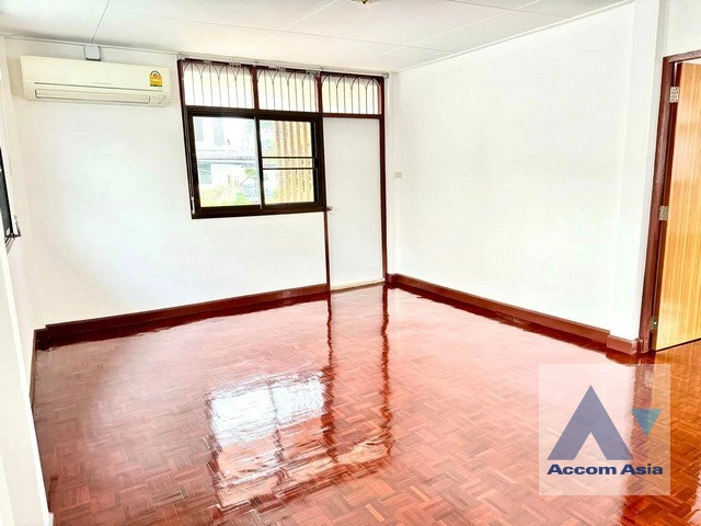 7  4 br House For Rent in ratchadapisek ,Bangkok  AA41601