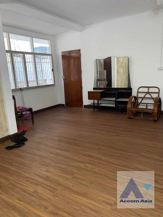 12  2 br House for rent and sale in phaholyothin ,Bangkok MRT Lat Phrao AA41602