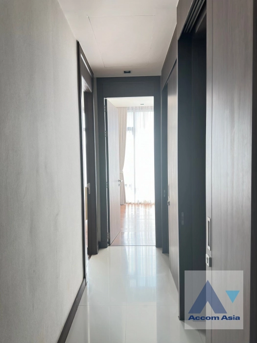  2 Bedrooms  Condominium For Rent in Sukhumvit, Bangkok  near BTS Nana (AA41607)