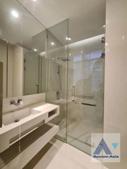 5  2 br Condominium For Rent in Sukhumvit ,Bangkok BTS Nana at Vittorio Sukhumvit 39 AA41615