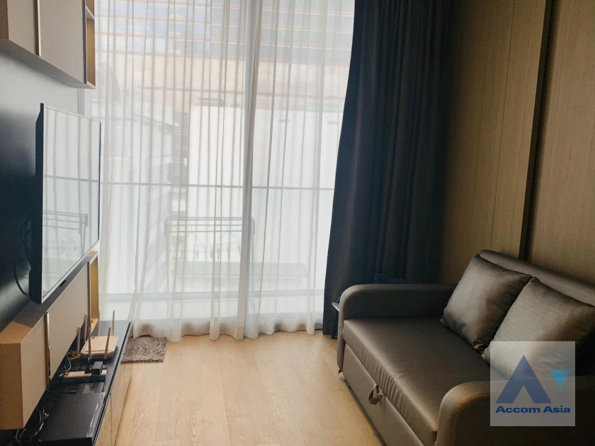 Fully Furnished |  1 Bedroom  Condominium For Rent & Sale in Silom, Bangkok  near BTS Chong Nonsi (AA41616)