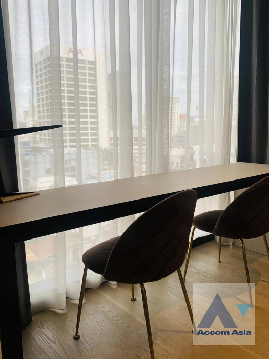 Fully Furnished |  1 Bedroom  Condominium For Rent & Sale in Silom, Bangkok  near BTS Chong Nonsi (AA41616)