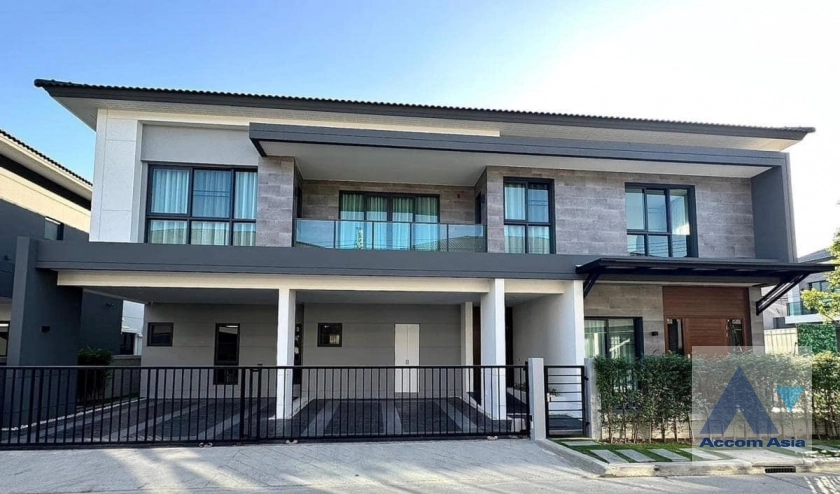  4 Bedrooms  House For Rent in Samutprakan, Samutprakan  near BTS Bang Na (AA41618)