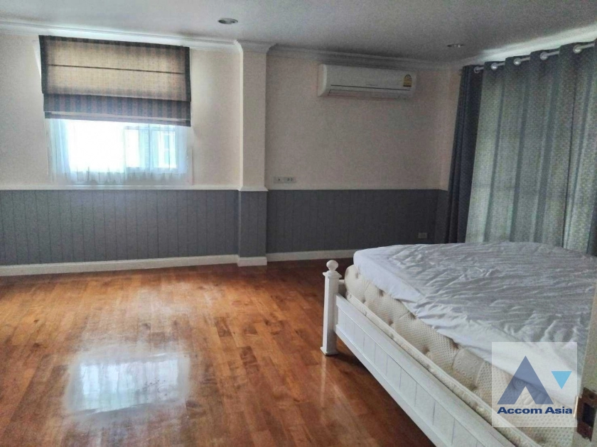 9  3 br House For Rent in Bangna ,Bangkok BTS Bearing at Fantasia Villa 3  AA41631