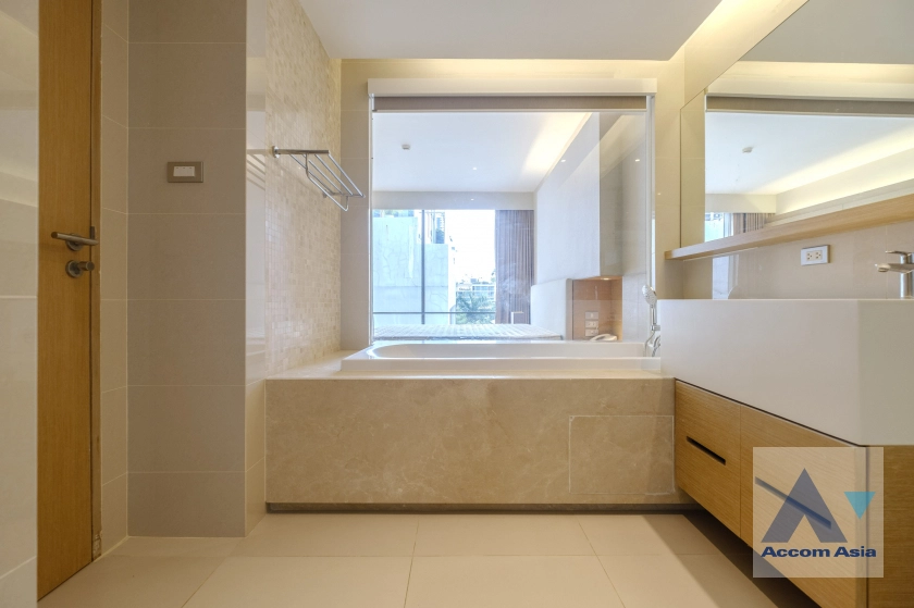 18  2 br Apartment For Rent in Sukhumvit ,Bangkok BTS Phrom Phong at Modern Living Style AA41640