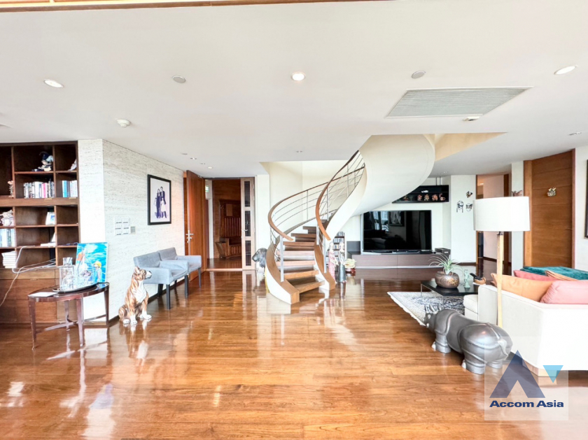 6  4 br Condominium For Sale in Ploenchit ,Bangkok BTS Chitlom at The Park Chidlom AA41642