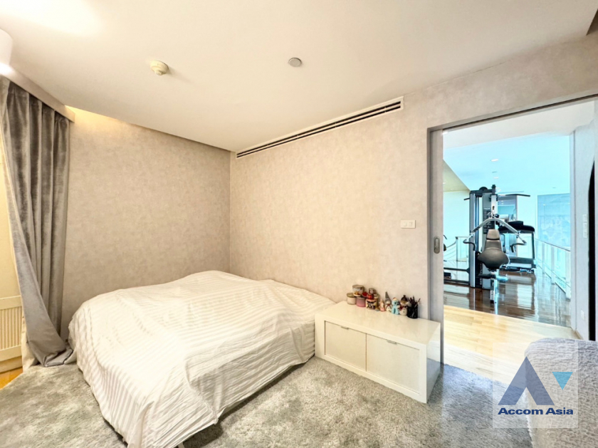 19  4 br Condominium For Sale in Ploenchit ,Bangkok BTS Chitlom at The Park Chidlom AA41642