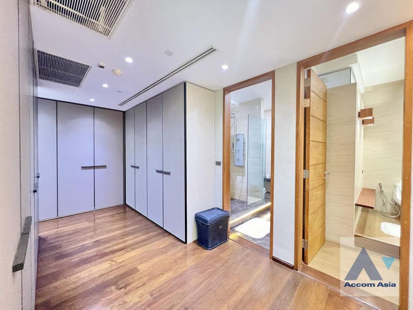 23  4 br Condominium For Sale in Ploenchit ,Bangkok BTS Chitlom at The Park Chidlom AA41642