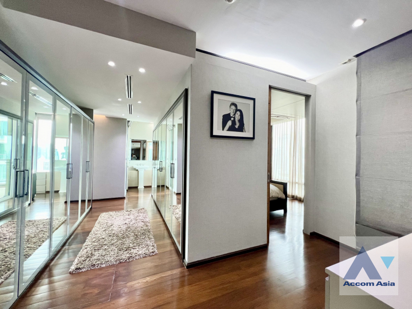 25  4 br Condominium For Sale in Ploenchit ,Bangkok BTS Chitlom at The Park Chidlom AA41642