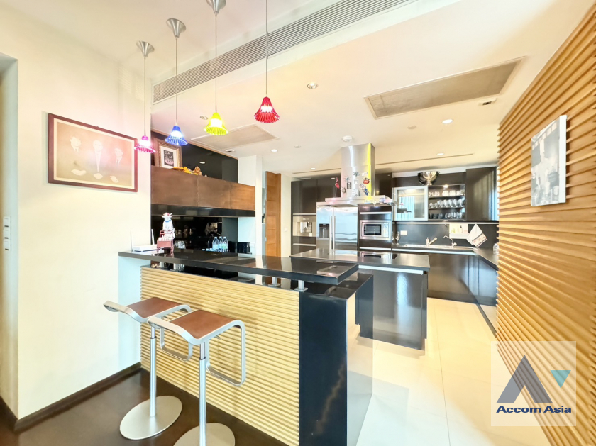 14  4 br Condominium For Sale in Ploenchit ,Bangkok BTS Chitlom at The Park Chidlom AA41642