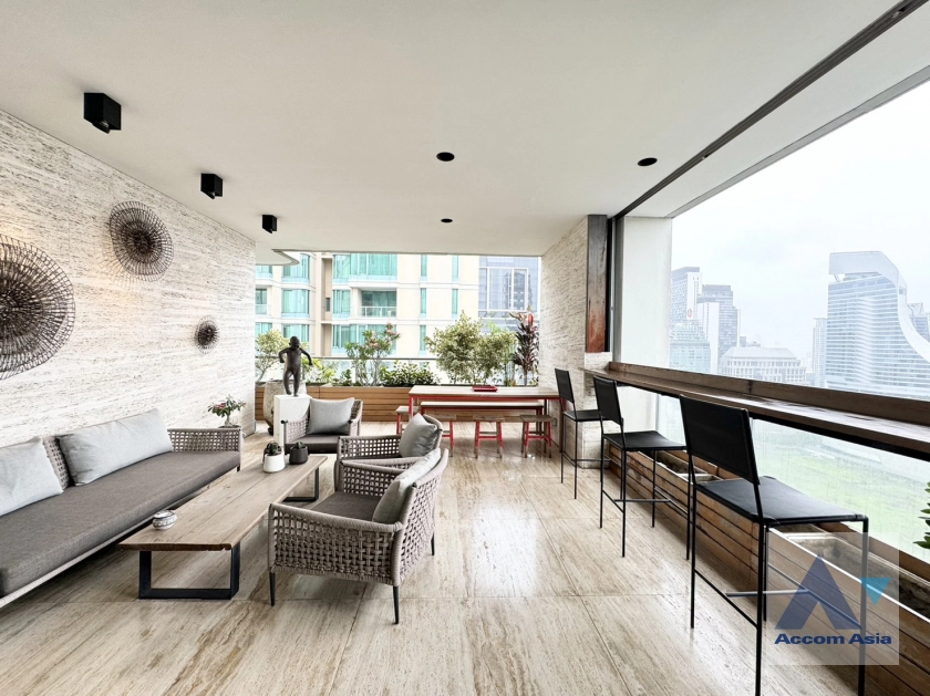 Huge Terrace, Duplex Condo, Penthouse |  4 Bedrooms  Condominium For Sale in Ploenchit, Bangkok  near BTS Chitlom (AA41642)