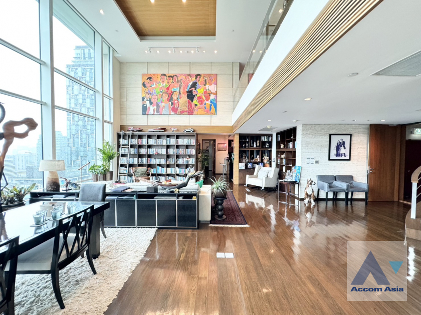 Huge Terrace, Duplex Condo, Penthouse |  4 Bedrooms  Condominium For Sale in Ploenchit, Bangkok  near BTS Chitlom (AA41642)