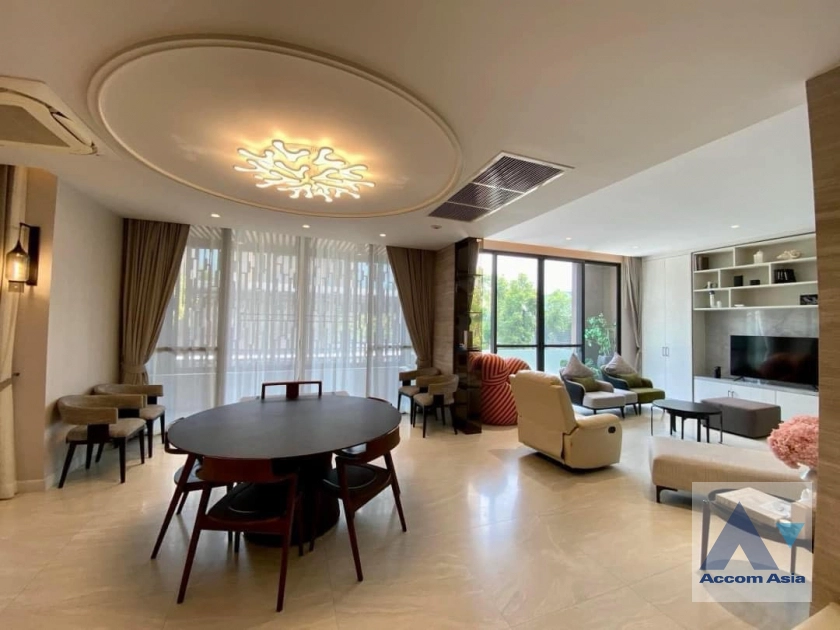  5 Bedrooms  House For Rent & Sale in Lat Phrao, Bangkok  near ARL Hua Mak (AA41644)