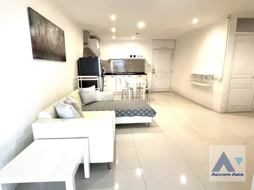  2 Bedrooms  Condominium For Rent in Sukhumvit, Bangkok  near BTS Phrom Phong (AA41654)