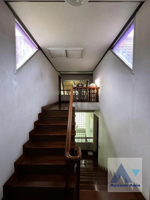 5  4 br House For Sale in charoenkrung ,Bangkok  AA41671