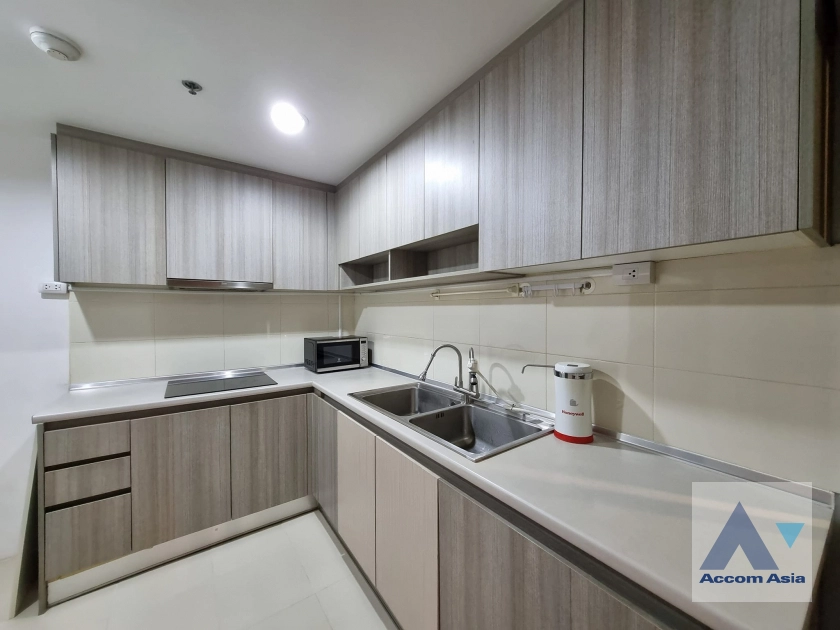  3 Bedrooms  Condominium For Rent in Ratchadapisek, Bangkok  near MRT Rama 9 (AA41677)