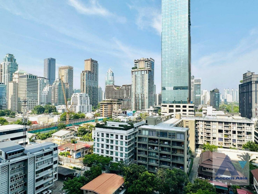 20  2 br Condominium For Rent in Ploenchit ,Bangkok BTS Ratchadamri at 185 Rajadamri AA41679