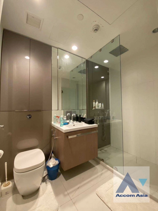 18  2 br Condominium For Rent in Ploenchit ,Bangkok BTS Ratchadamri at 185 Rajadamri AA41679