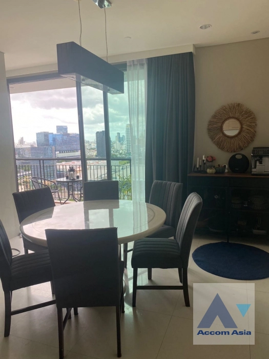 Pet friendly |  3 Bedrooms  Condominium For Rent in Sukhumvit, Bangkok  near BTS Phrom Phong (AA41690)