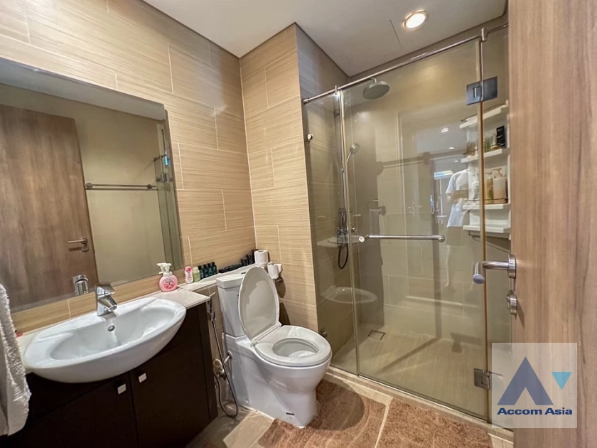 17  2 br Condominium For Sale in Charoennakorn ,Bangkok BTS Krung Thon Buri at WaterMark Chaophraya River AA41692