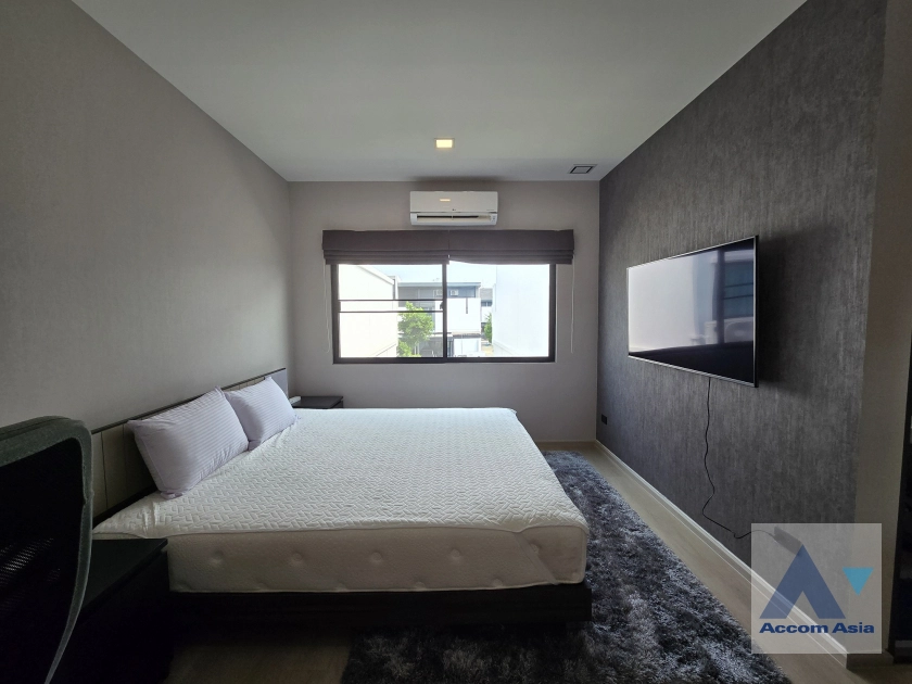 27  3 br Townhouse For Rent in Bangna ,Bangkok  at Vive Bangna km.7 AA41696