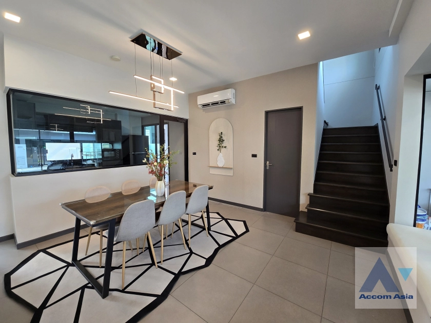 9  3 br Townhouse For Rent in Bangna ,Bangkok  at Vive Bangna km.7 AA41696