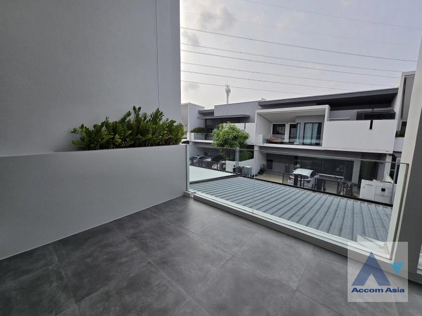 40  3 br Townhouse For Rent in Bangna ,Bangkok  at Vive Bangna km.7 AA41696