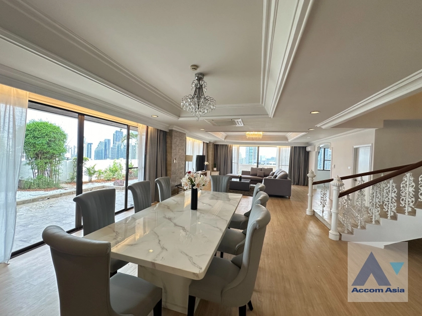 Duplex Condo, Penthouse |  4 Bedrooms  Apartment For Rent in Sukhumvit, Bangkok  near BTS Phrom Phong (AA41703)