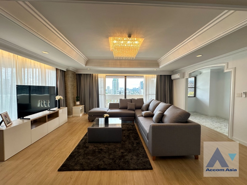 Duplex Condo, Penthouse |  4 Bedrooms  Apartment For Rent in Sukhumvit, Bangkok  near BTS Phrom Phong (AA41703)