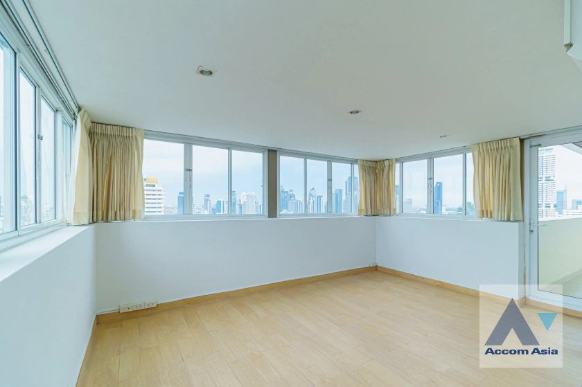 33  4 br Apartment For Rent in Sukhumvit ,Bangkok BTS Phrom Phong at Pet friendly - High rise Apartment AA41703