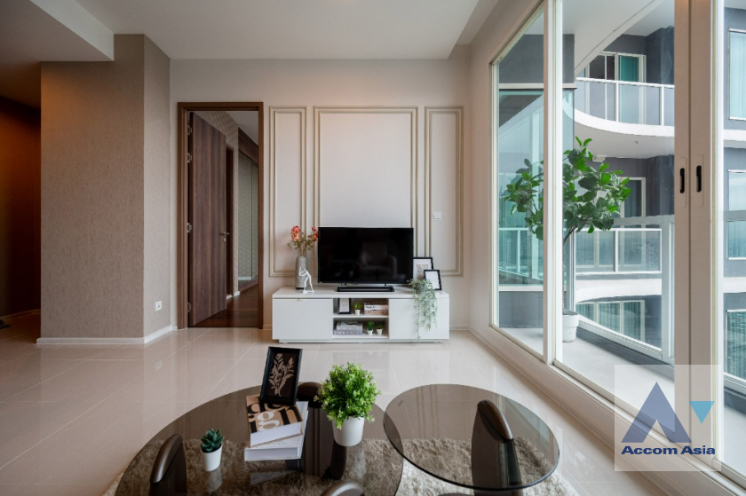  2 Bedrooms  Condominium For Sale in Rama 3, Bangkok  near BTS Saphan Taksin (AA41709)