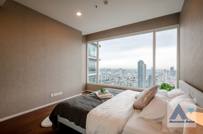 17  2 br Condominium For Sale in Rama 3 ,Bangkok BTS Saphan Taksin at Menam Residences AA41709