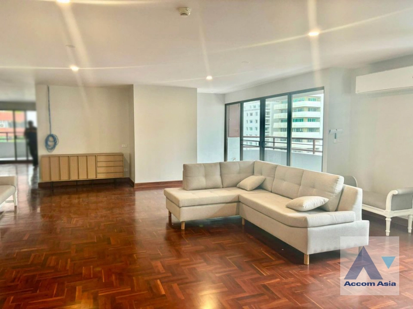 Fully Furnished, Pet friendly |  3 Bedrooms  Condominium For Rent & Sale in Sukhumvit, Bangkok  near BTS Asok - MRT Sukhumvit (AA41711)