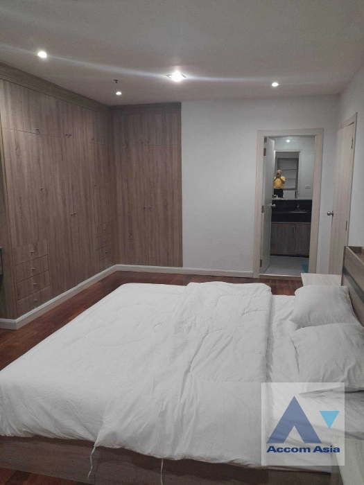  2 Bedrooms  Condominium For Rent in Sukhumvit, Bangkok  near BTS Asok - MRT Sukhumvit (AA41713)